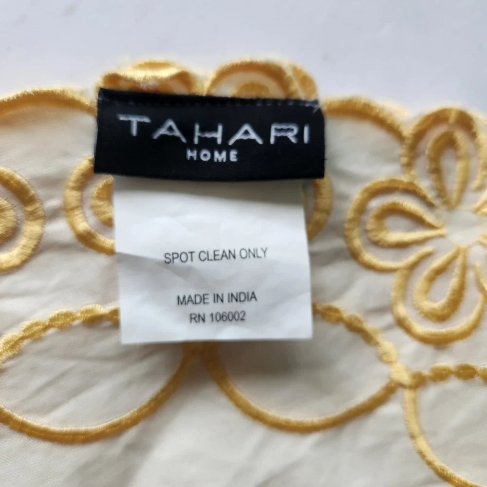 Tahari Home Set of 4 Yellow Floral Embroidered Round Placemats 15
